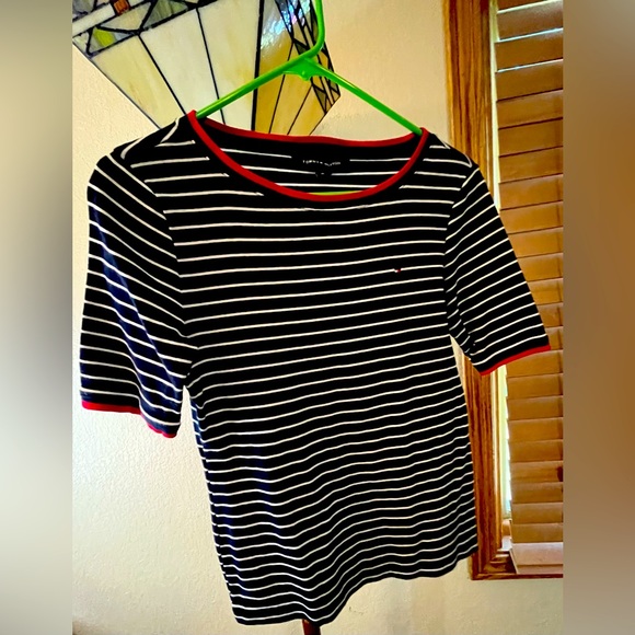 Tommy Hilfiger red, white, and blue top size medium - Picture 3 of 3